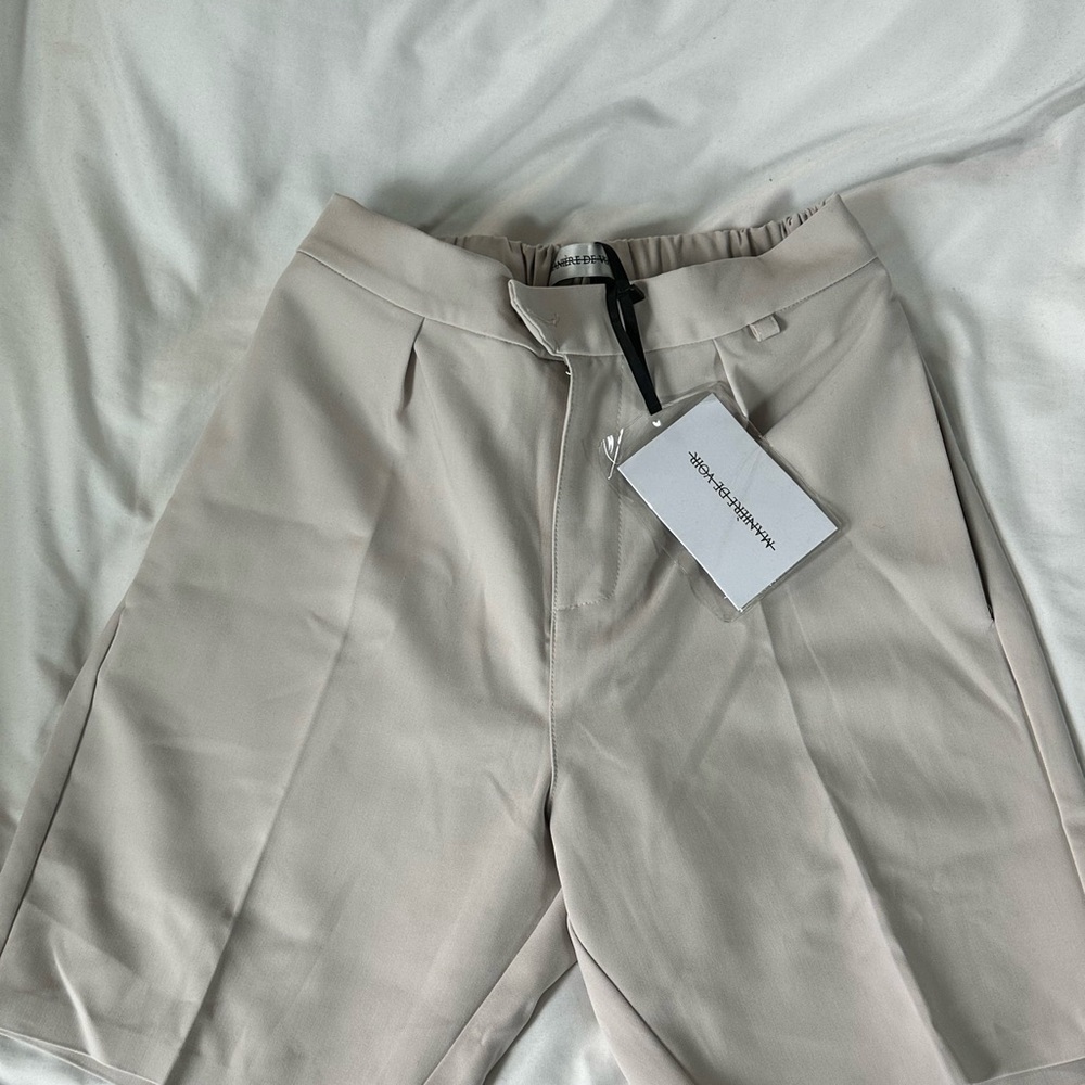 Manière de Voir Men’s Light Grey Tailored Shorts